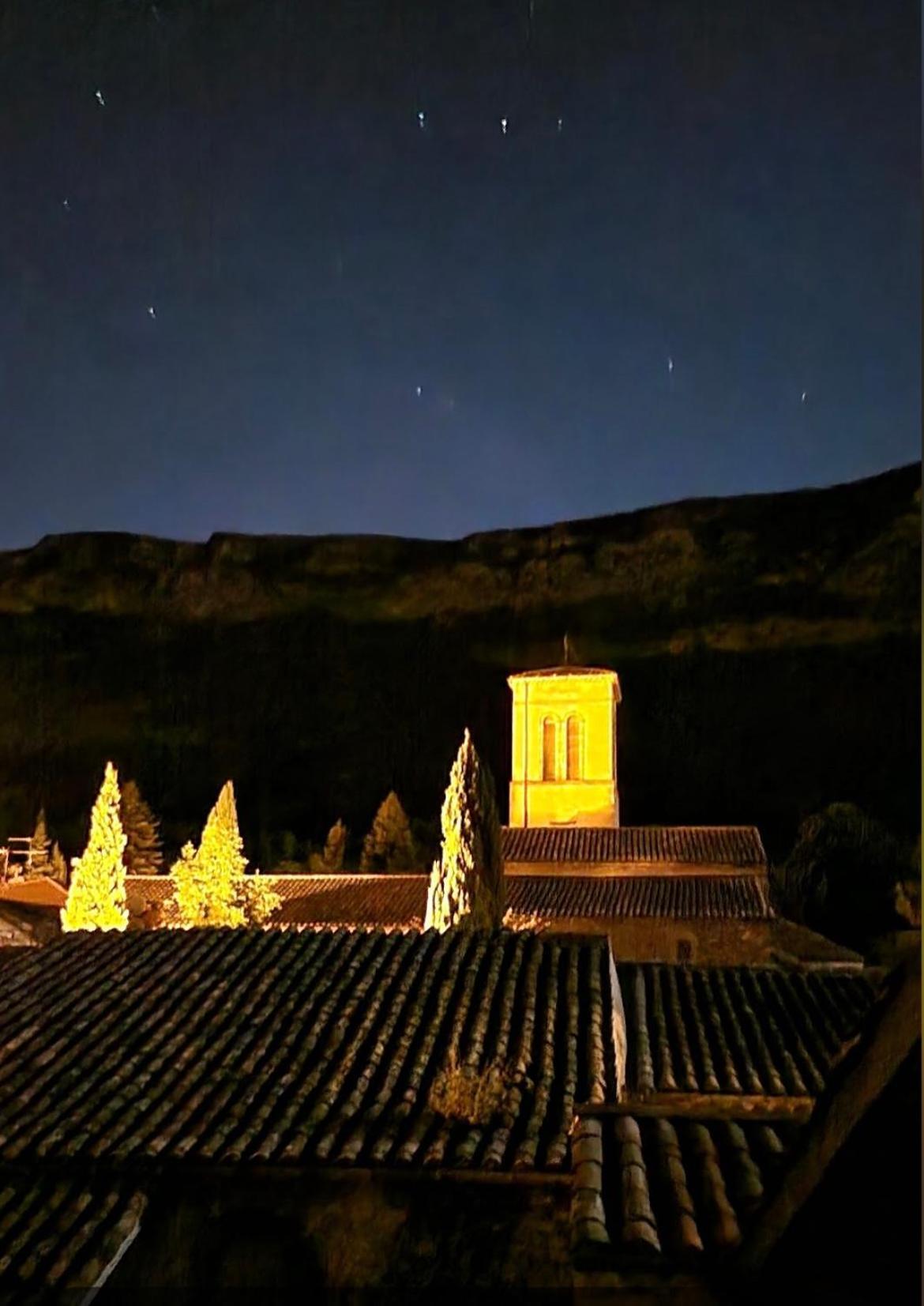 Appartement Du Saint Thiers, La Provence Dans Un Coin De La Drome Et L'esprit D'une A *